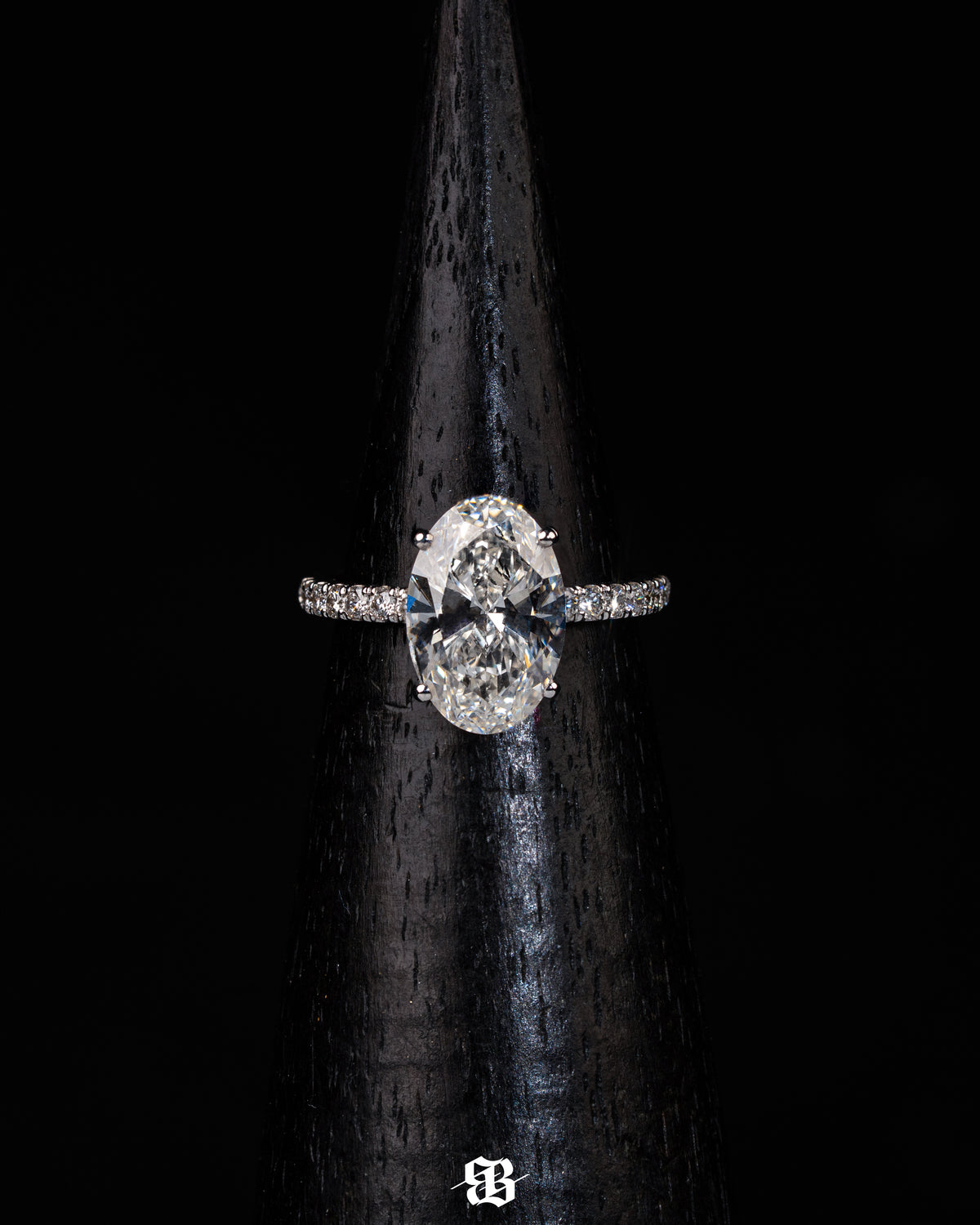 Oval Engagement Ring
