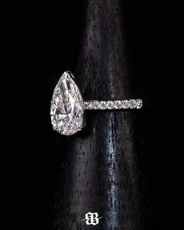 Pear Engagement Ring