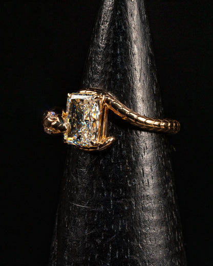 Ring with Snake
