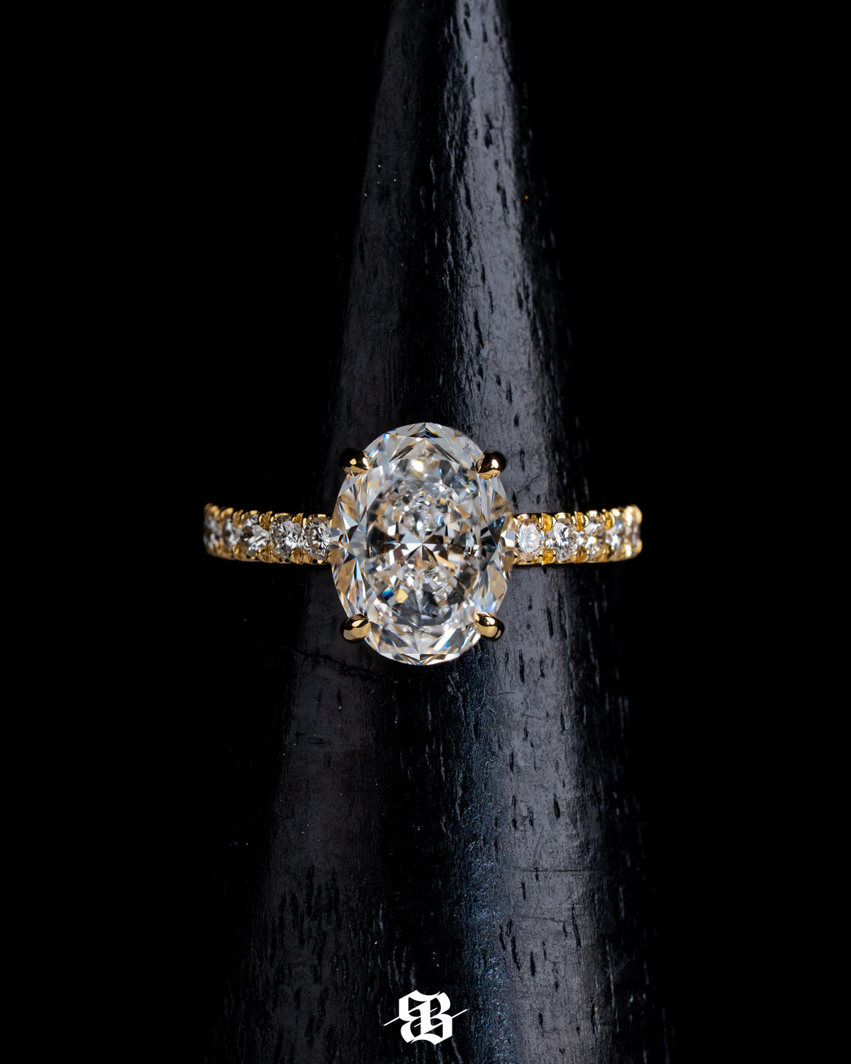 Oval Engagement Ring