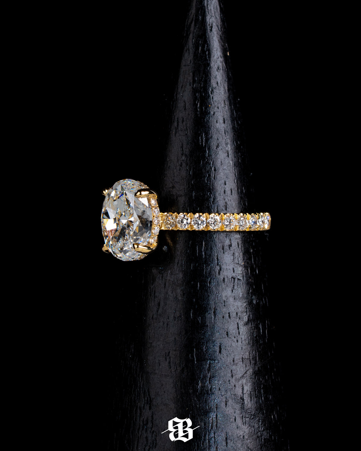 Oval Engagement Ring